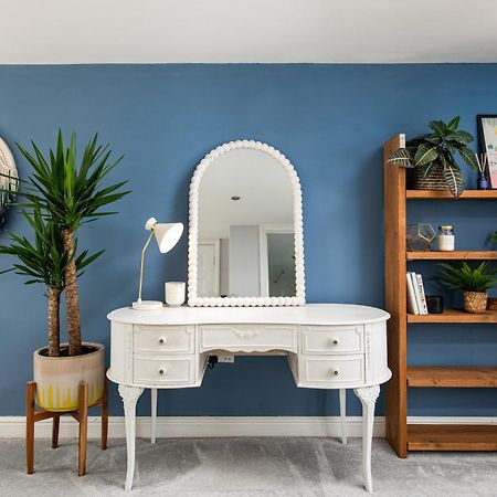 Charming Family Home With Stoves, Garden & Parking ブリストル エクステリア 写真