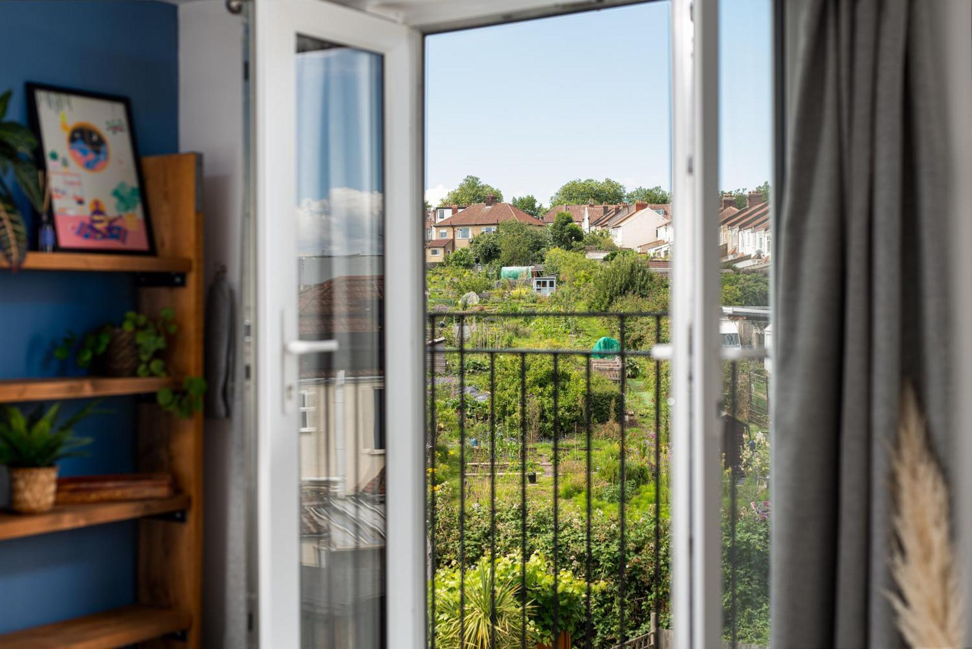 Charming Family Home With Stoves, Garden & Parking ブリストル エクステリア 写真