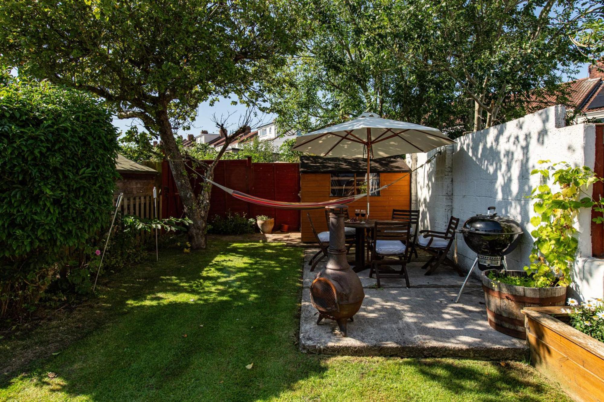 Charming Family Home With Stoves, Garden & Parking ブリストル エクステリア 写真