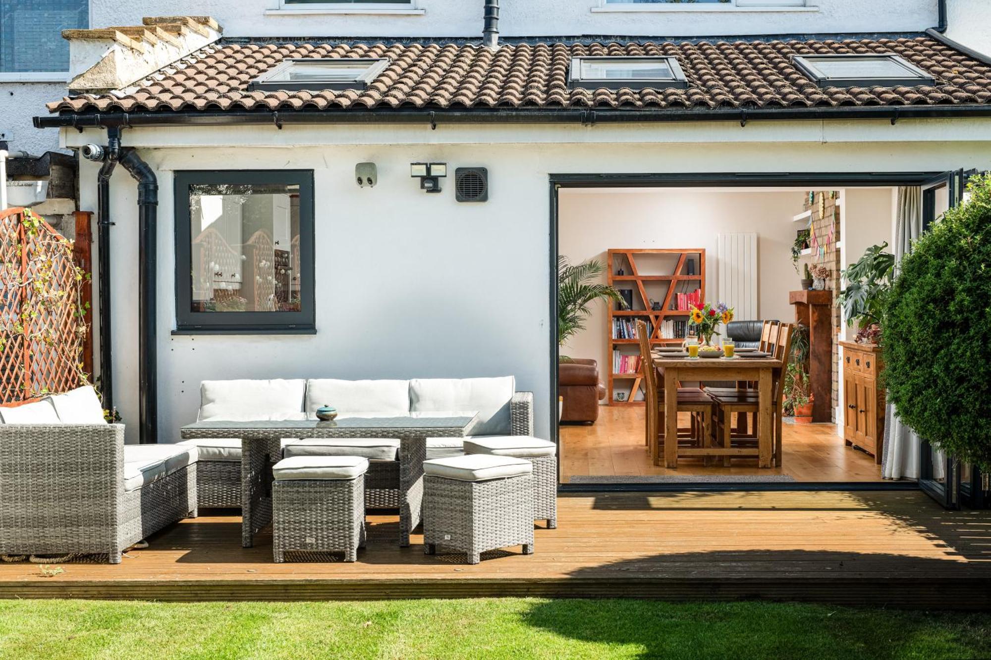 Charming Family Home With Stoves, Garden & Parking ブリストル エクステリア 写真